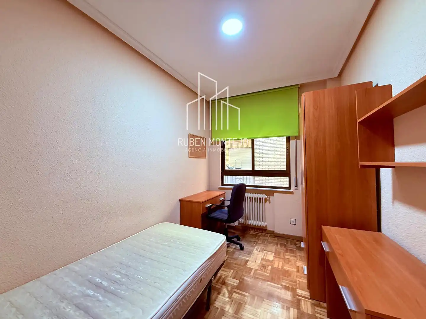 Schlafzimmer von Wohnung zur Miete in Salamanca mit Heizung, Parkett und Terrasse