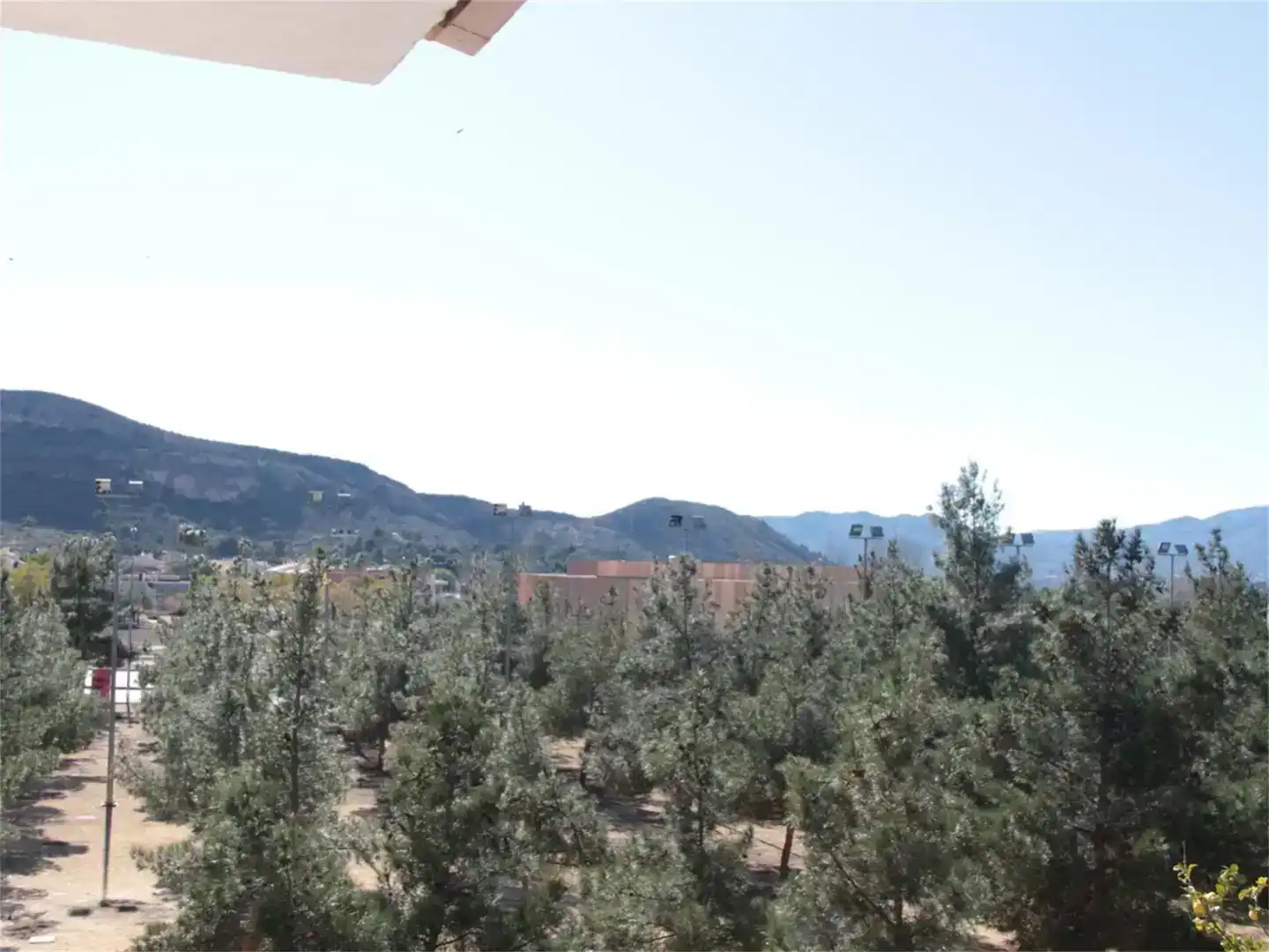Casa adosada en venda en Elda amb Aire condicionat i Balcó