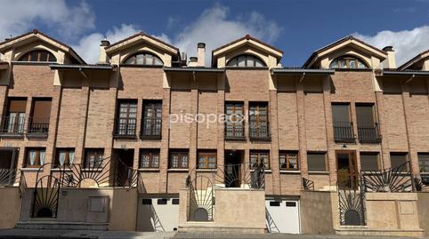 Foto 2 de Casa adosada en venda a Zelai Kalea, Altsasu / Alsasua, Navarra