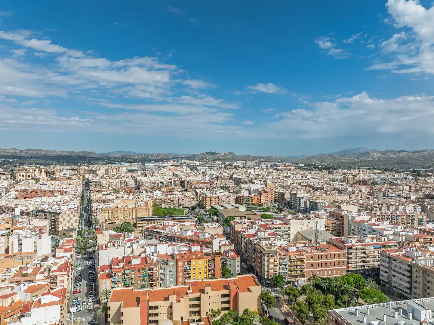 Vista exterior de Piso en venta en Elche / Elx con Aire acondicionado, Terraza y Balcón