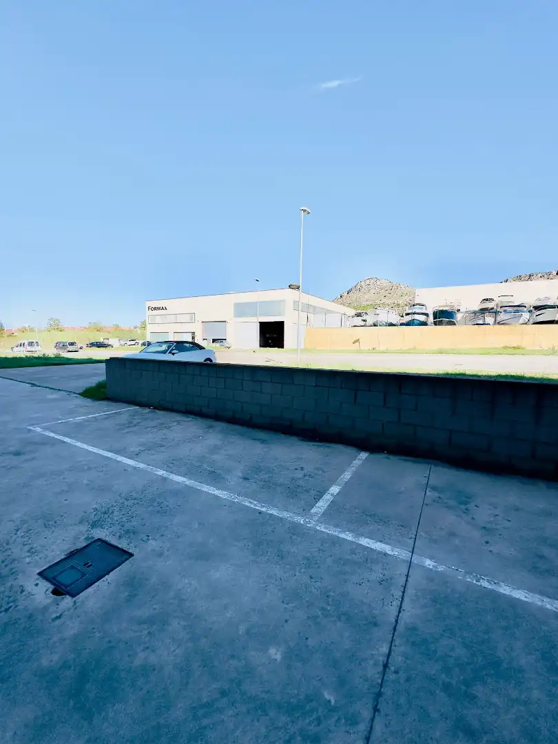 Vista exterior de Nave industrial en venta en Torroella de Montgrí con Calefacción y Alarma