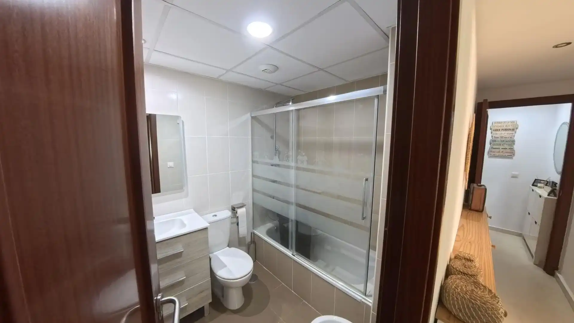 Bathroom of Flat for sale in San Fernando  with Air Conditioner, Heating and Community pool