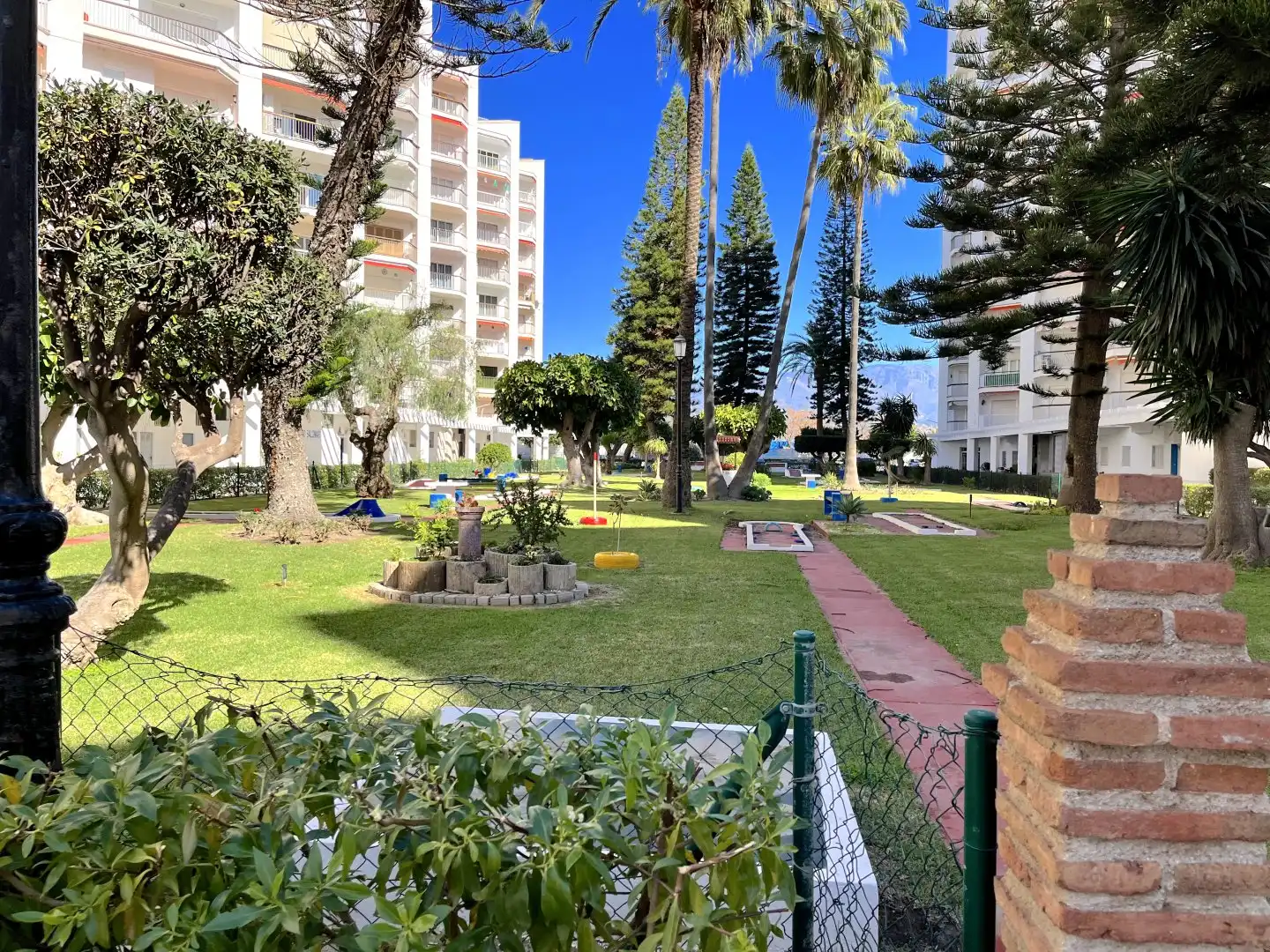 Jardín de Piso en venta en Salobreña con Terraza, Piscina y Piscina comunitaria