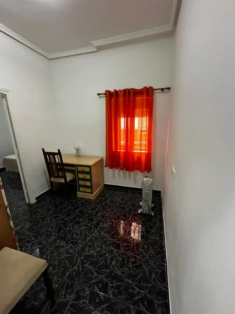 Habitación de Piso en venta en Jaén con Aire acondicionado y Amueblado