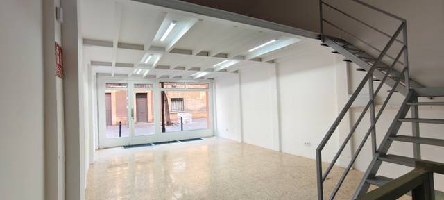 Local comercial en Alquiler en Carrer de la Jota en Vilapicina i la Torre Llobeta