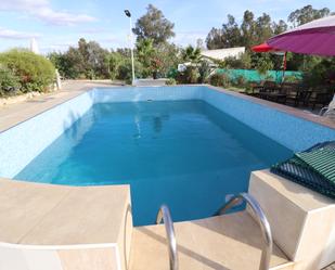 Piscina de Casa o xalet en venda en Gibraleón amb Aire condicionat, Piscina i Moblat