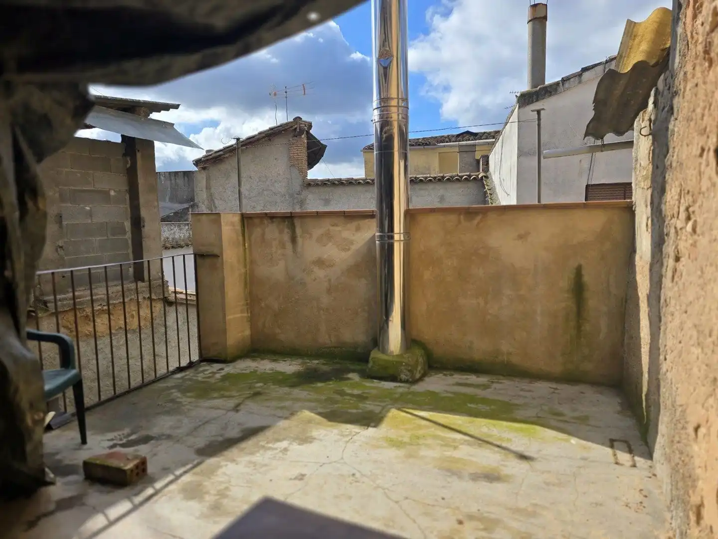 Terraza de Finca rústica en venta en Colungo con Calefacción, Terraza y Trastero