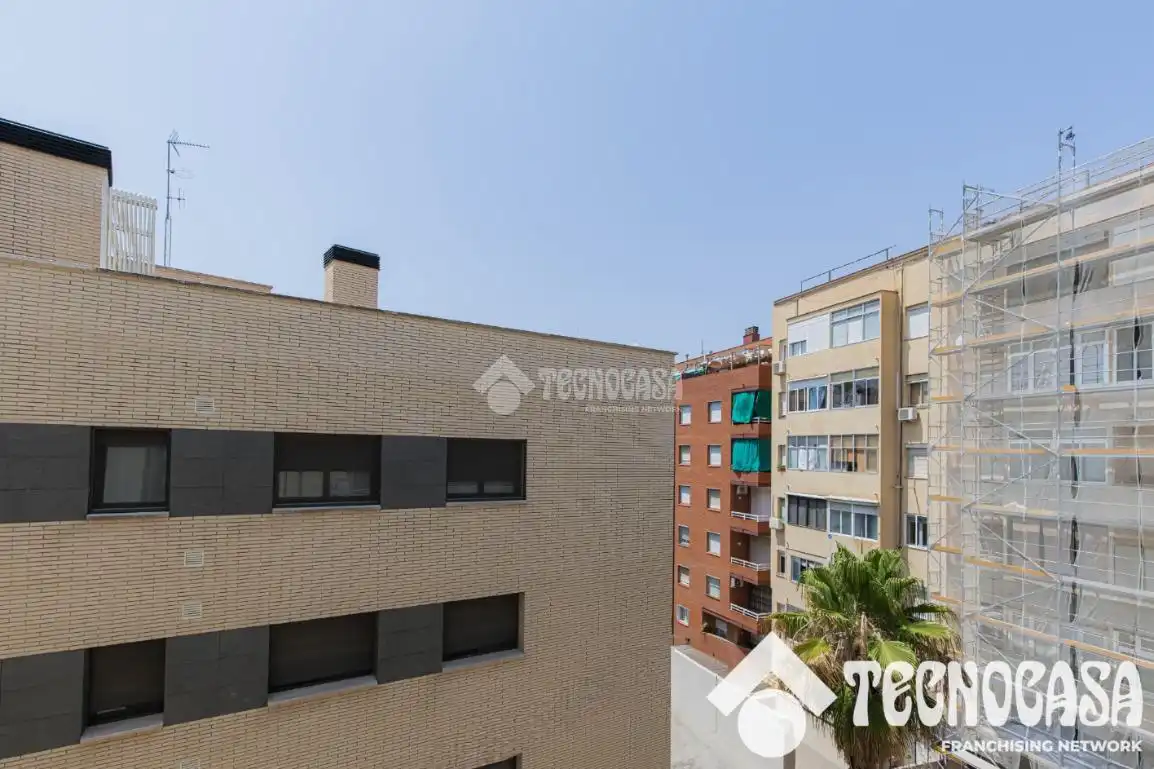 Vista exterior de Piso en venta en Barcelona con Aire acondicionado