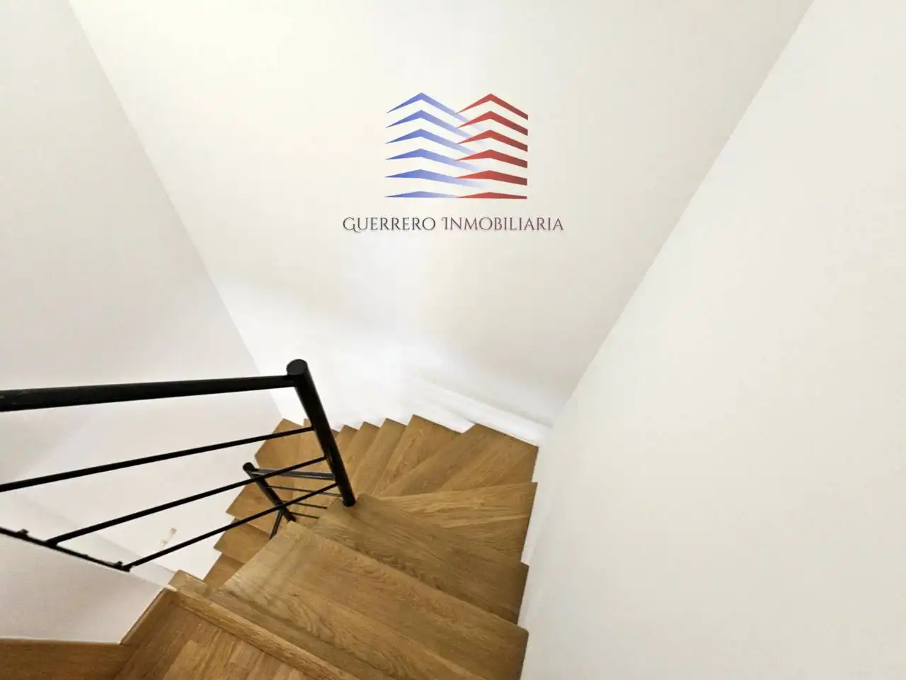 Außenansicht von Maisonette zur Miete in Ourense Capital  mit Heizung, Parkett und Möbliert