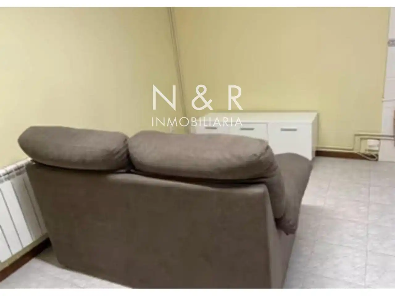 Exterior view of Flat for rent in Santiago de Compostela   with Furnished