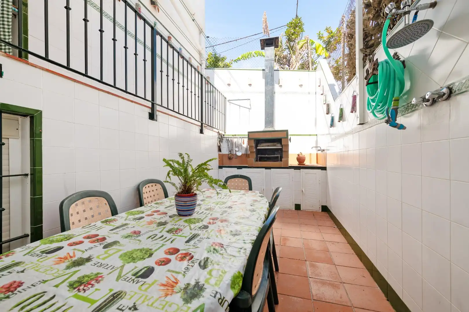 Jardín de Casa adosada en venta en Rincón de la Victoria con Trastero y Piscina comunitaria