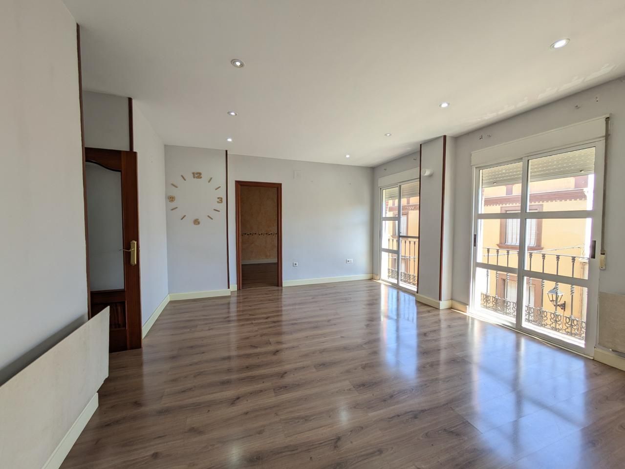 Pis en venda a Juan Pablo Morís Y Víctimas Del Terrorismo, Guarromán