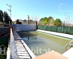 Piscina de Casa o xalet en venda en Torrent amb Aire condicionat, Jardí privat i Terrassa