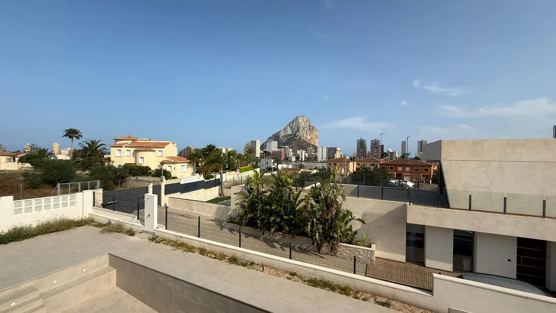 Vista exterior de Casa o xalet en venda en Calpe / Calp amb Aire condicionat, Calefacció i Jardí privat