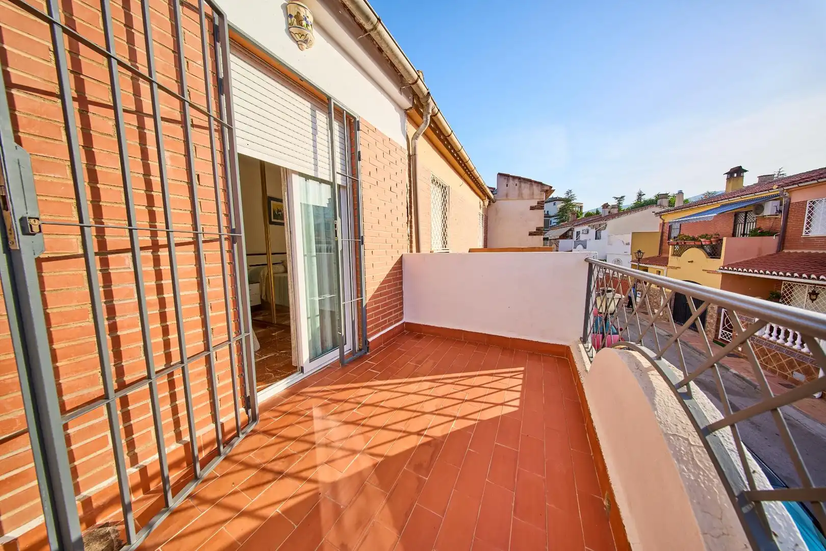Terrasse von Einfamilien-Reihenhaus zum Verkauf in Jun