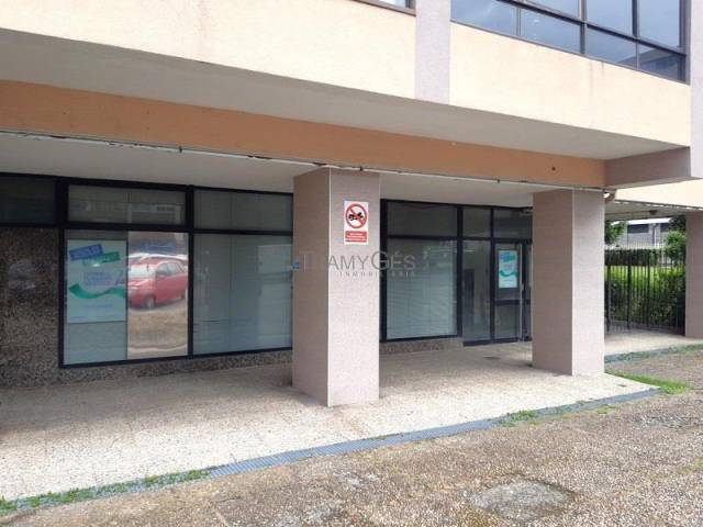 Local comercial en Alquiler en RUA SANXENXO en Coia