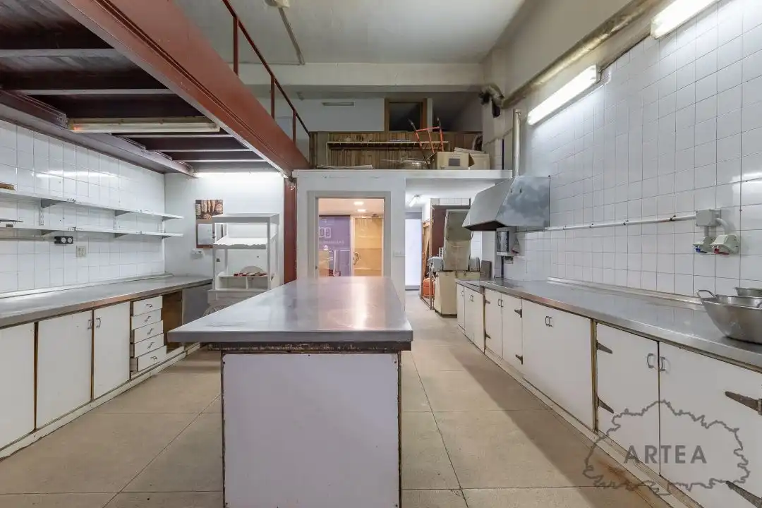 Cocina de Local en venta en Bilbao  con Amueblado