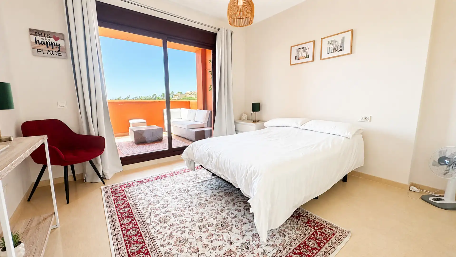 Dormitori de Apartament en venda en Manilva amb Aire condicionat, Terrassa i Traster