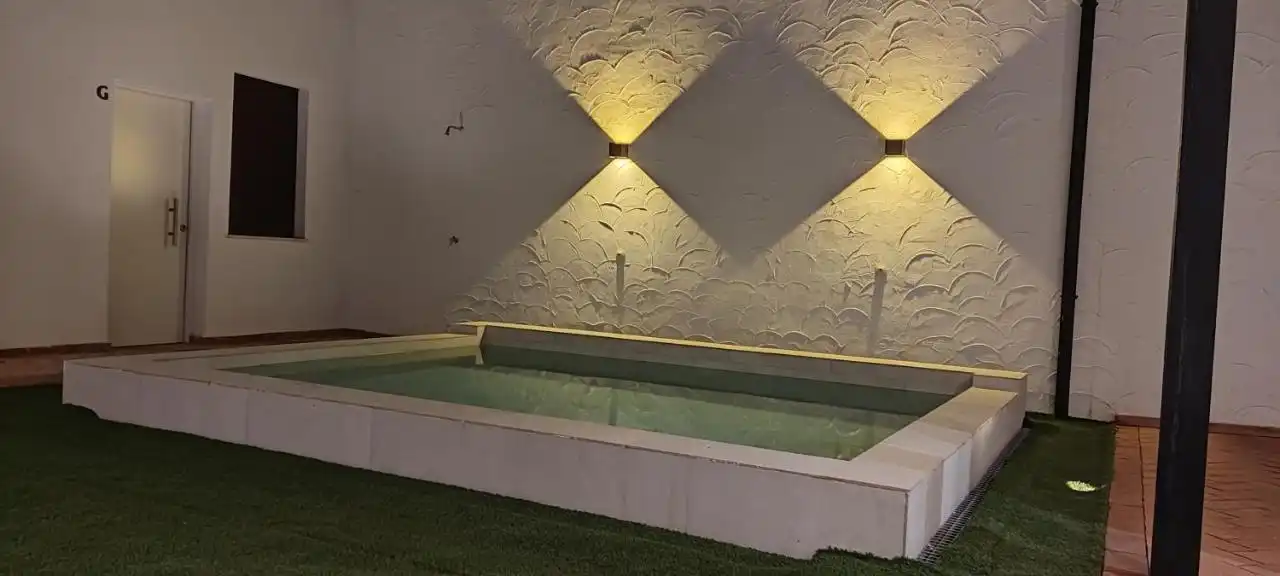 Piscina de Apartament en venda en Córdoba amb Aire condicionat, Jardí privat i Moblat