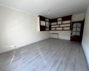 Flat to rent in Calle Isaac Gabaldón, El Pilar - La Estación