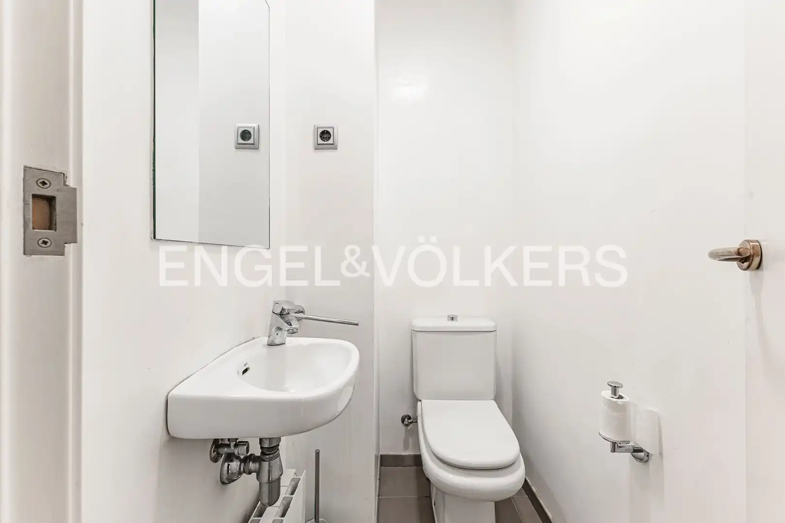 Bathroom of Detached homes for sale in Sant Cugat del Vallès  with Air Conditioner, Heating and Private garden