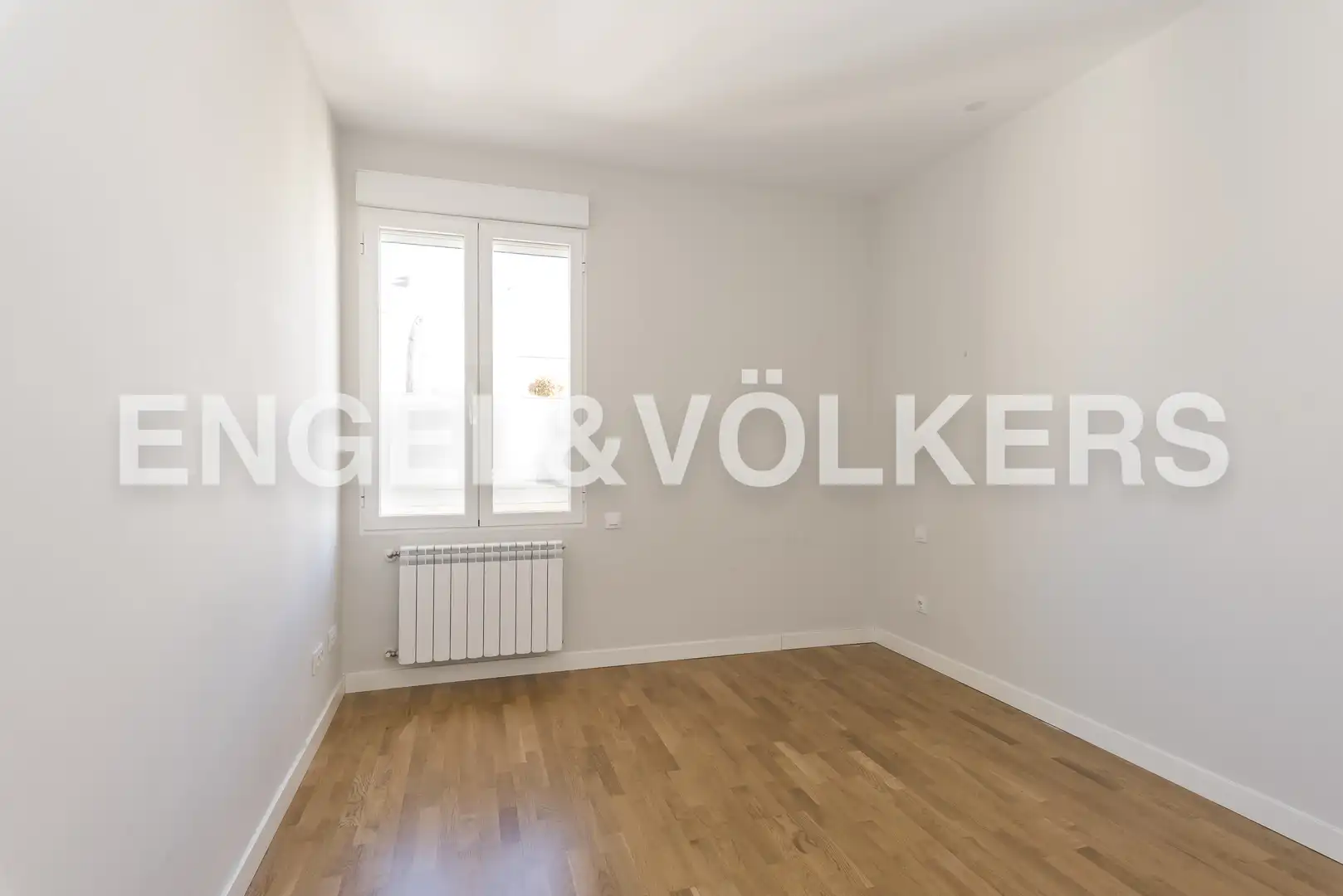 Habitación de Ático de alquiler en Madrid con Aire acondicionado, Calefacción y Parquet
