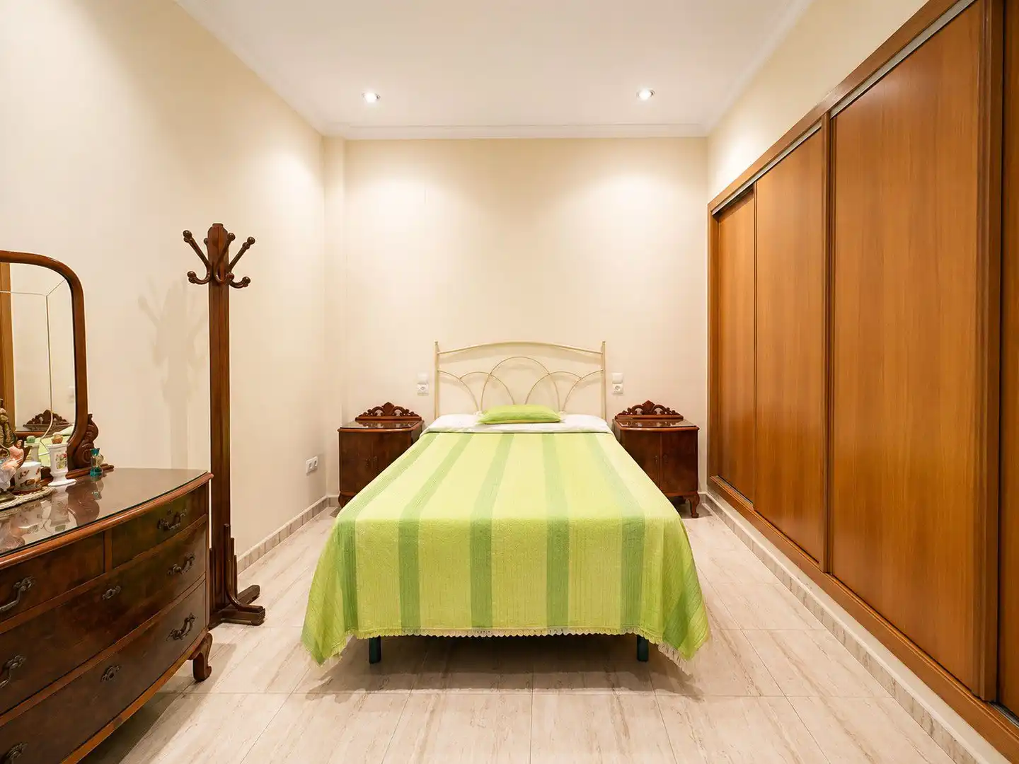 Dormitori de Casa o xalet en venda en Sueca amb Terrassa i Traster