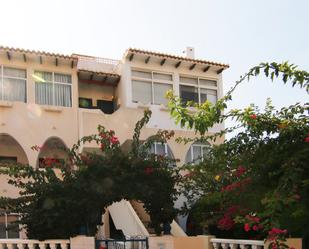 Vista exterior de Àtic en venda en Orihuela amb Aire condicionat i Terrassa