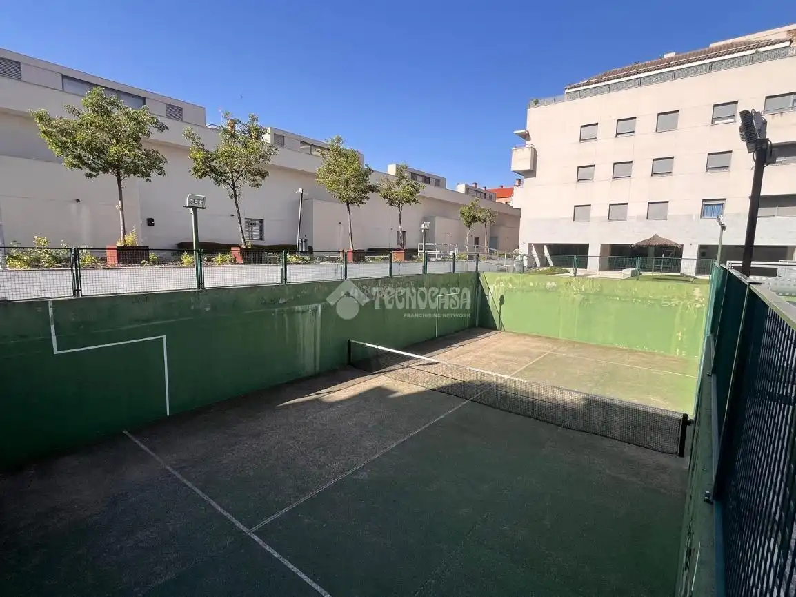 Parking de Piso en venta en Navalcarnero con Aire acondicionado, Trastero y Piscina comunitaria