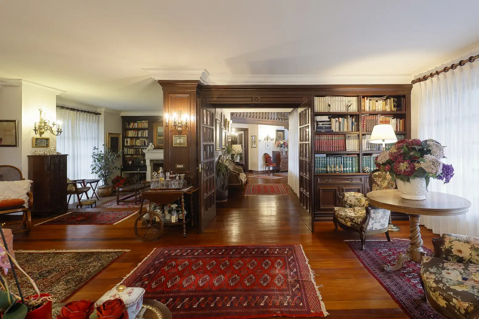Sala d'estar de Casa o xalet en venda en Gijón  amb Calefacció, Jardí privat i Parquet