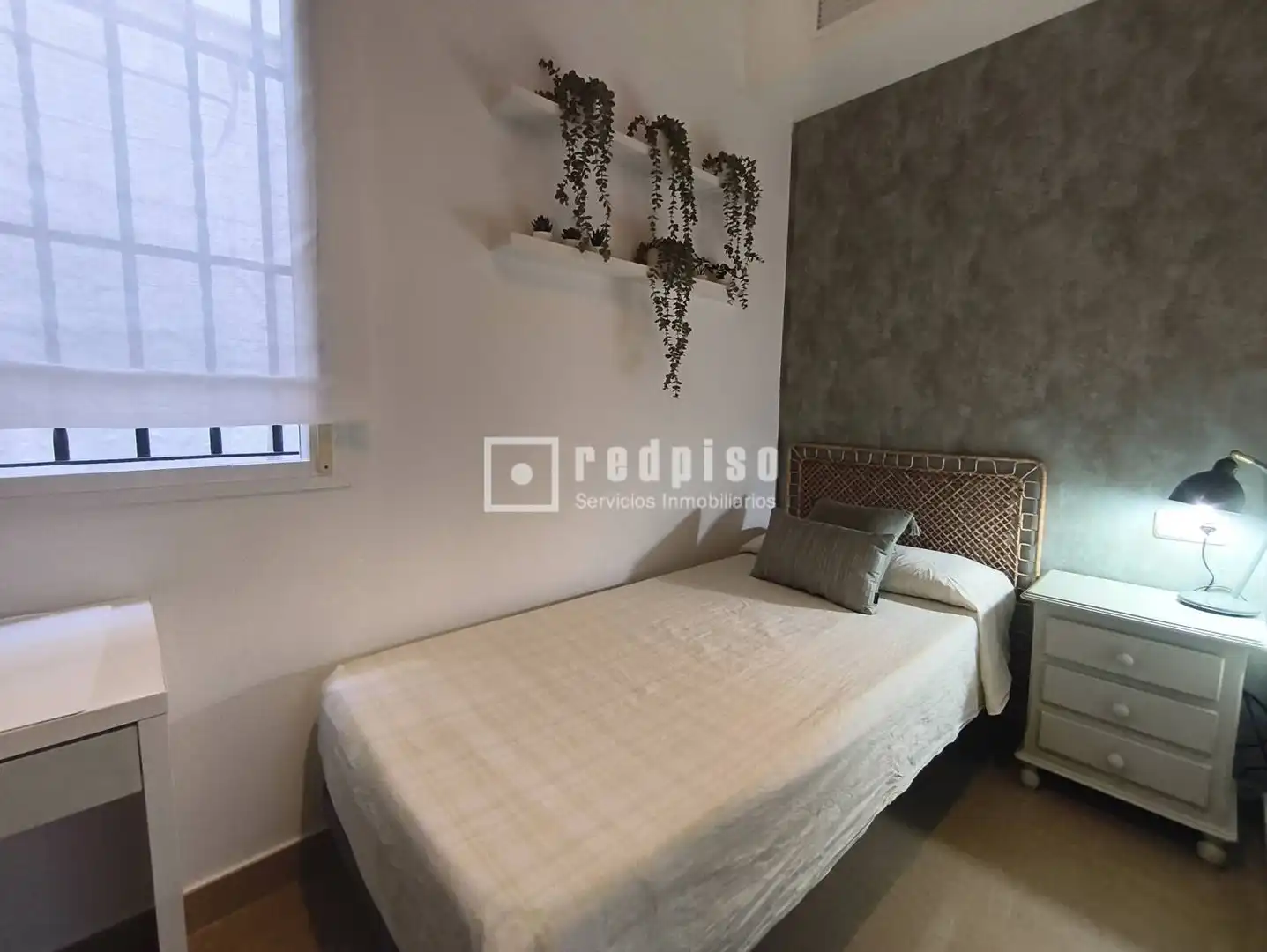 Habitación de Piso de alquiler en Sevilla con Aire acondicionado, Terraza y Amueblado