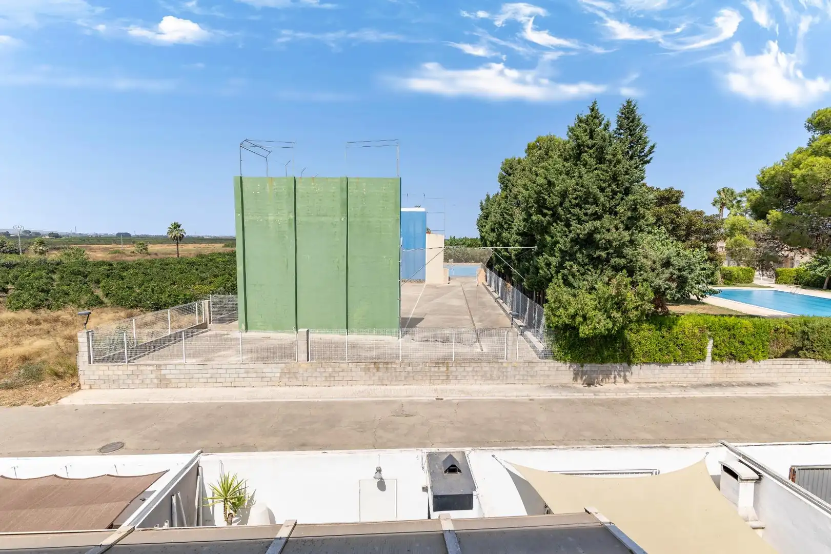 Vista exterior de Casa adosada en venta en Benimuslem con Aire acondicionado, Calefacción y Parquet
