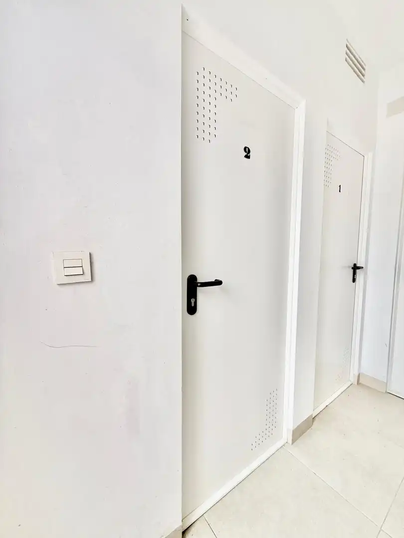 Schlafzimmer von Dachboden zum Verkauf in San Pedro del Pinatar mit Klimaanlage, Heizung und Privatgarten