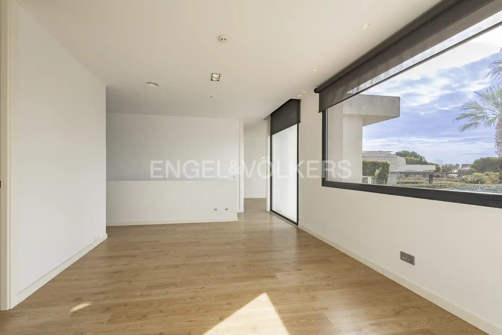 Sala de estar de Casa o chalet en venta en Vilanova i la Geltrú con Aire acondicionado, Calefacción y Jardín privado