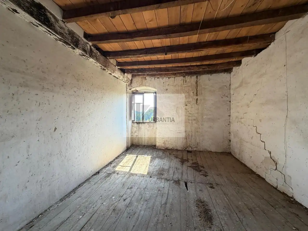 Country homes for sale in Basaburua, Navarra