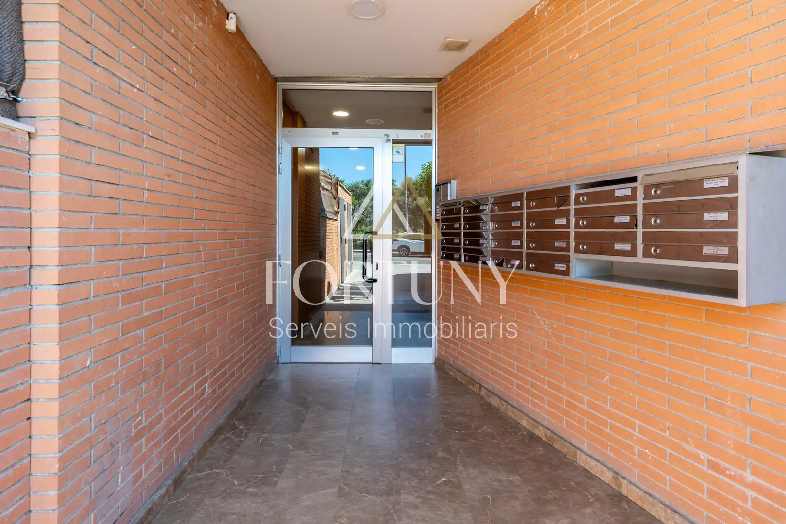 Exterior view of Flat for sale in Reus  with Air Conditioner, Swimming Pool and Balcony