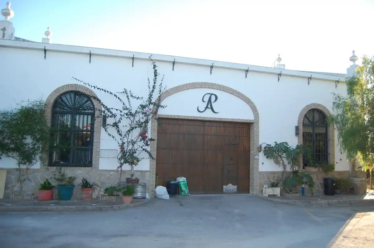 Finca rústica en venta en El Puerto de Santa María con Aire acondicionado, Trastero y Piscina