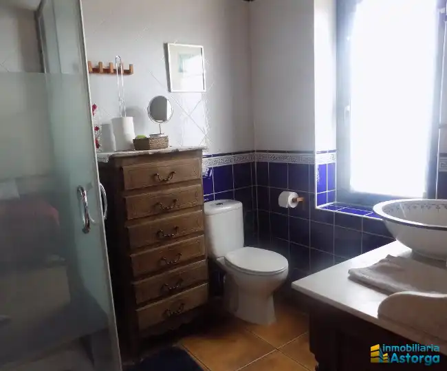 Baño de Casa o chalet en venta en Villaobispo de Otero con Jardín privado y Parquet