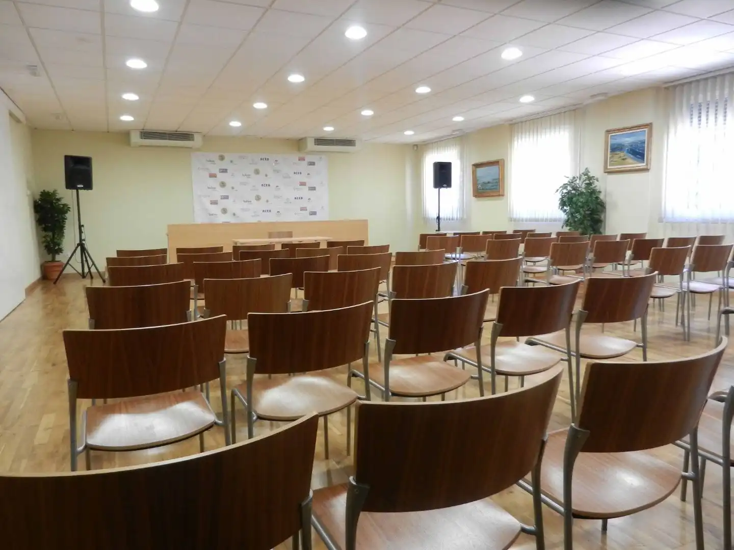 Office for rent in Benalmádena  with Air Conditioner, Heating and Internet