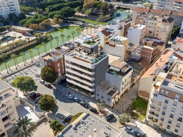 Apartament d'obra nova amb piscina en venda a Calle Milagrosa 8