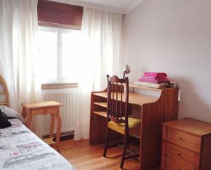 Bedroom of Apartment to share in Vigo   with Heating, Furnished and Oven