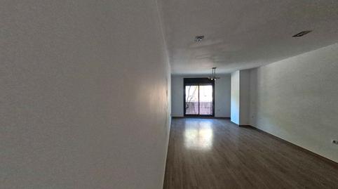 Photo 3 of Flat for sale in 3 de Abril de 1979, Haygon - Universidad, Alicante