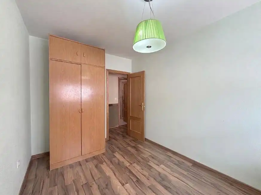 Habitación de Piso en venta en Monforte del Cid con Aire acondicionado, Calefacción y Alarma