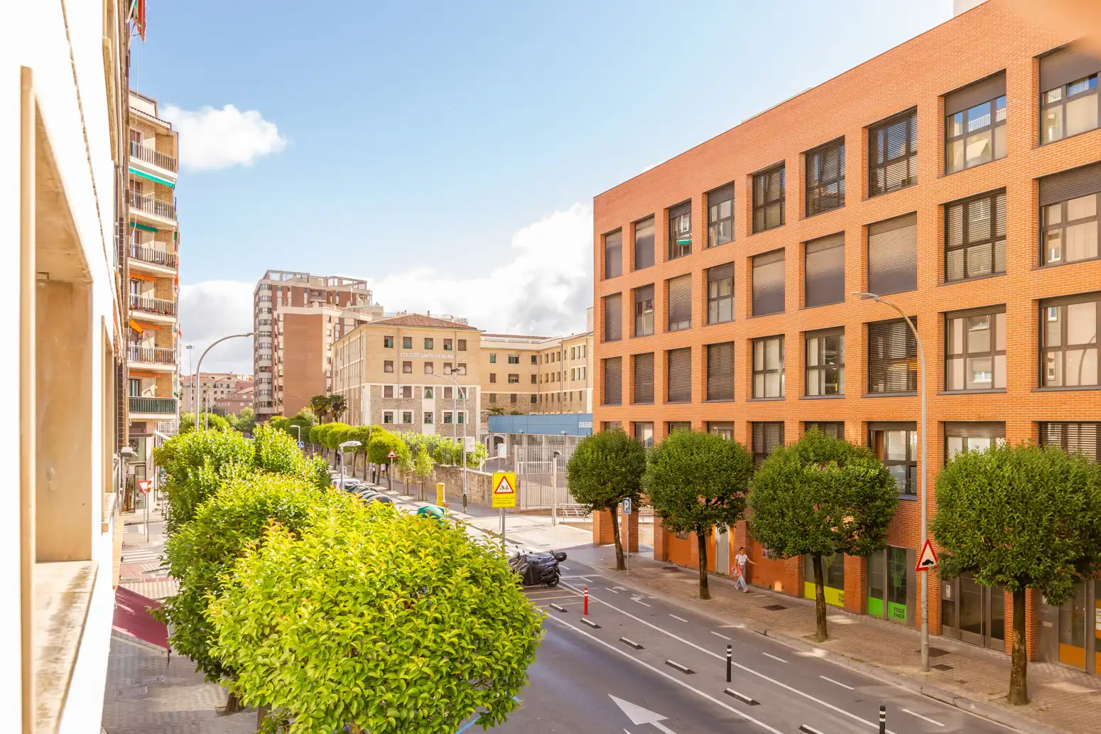Vista exterior de Piso en venta en  Pamplona / Iruña con Calefacción y Parquet
