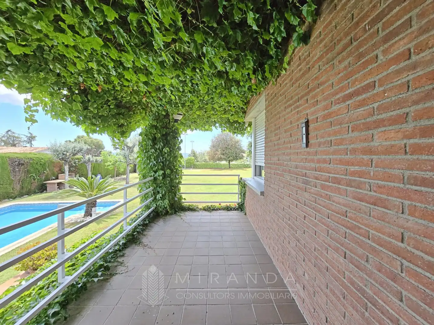 Garden of Houses for sale in Canovelles  with Air Conditioner, Heating and Private garden