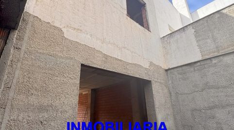 Foto 2 de Casa adosada en venda a Calle Gardenia, San Gonzalo, Linares