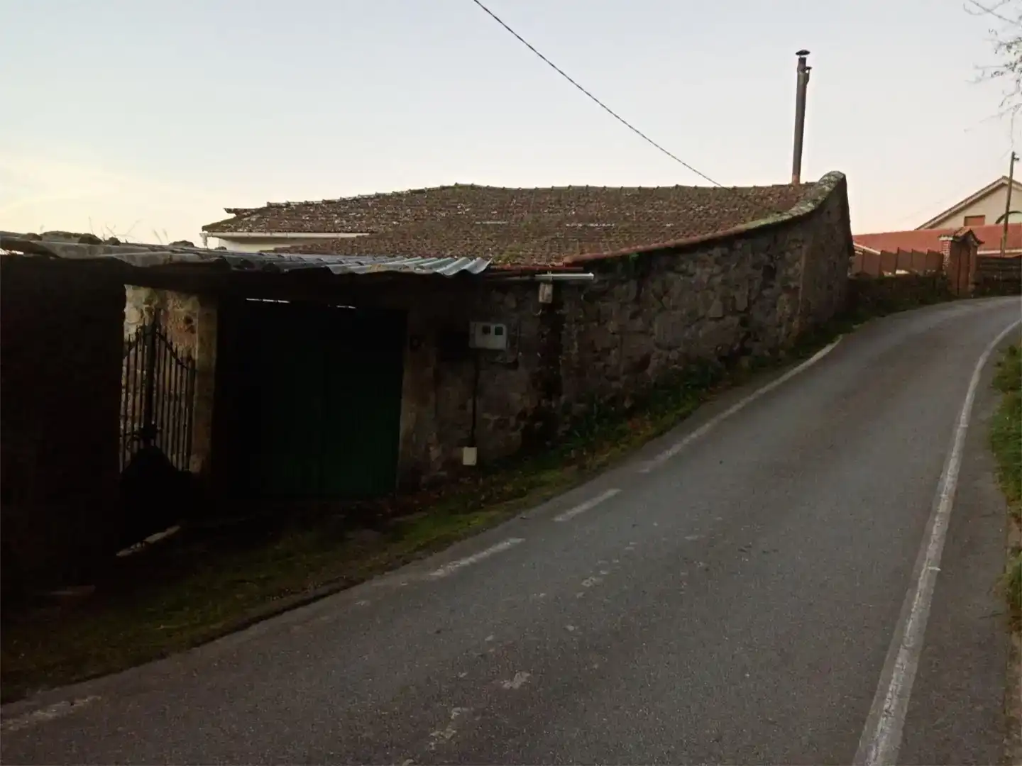 Vista exterior de Casa o xalet en venda en Pontevedra Capital  amb Jardí privat, Parquet i Traster