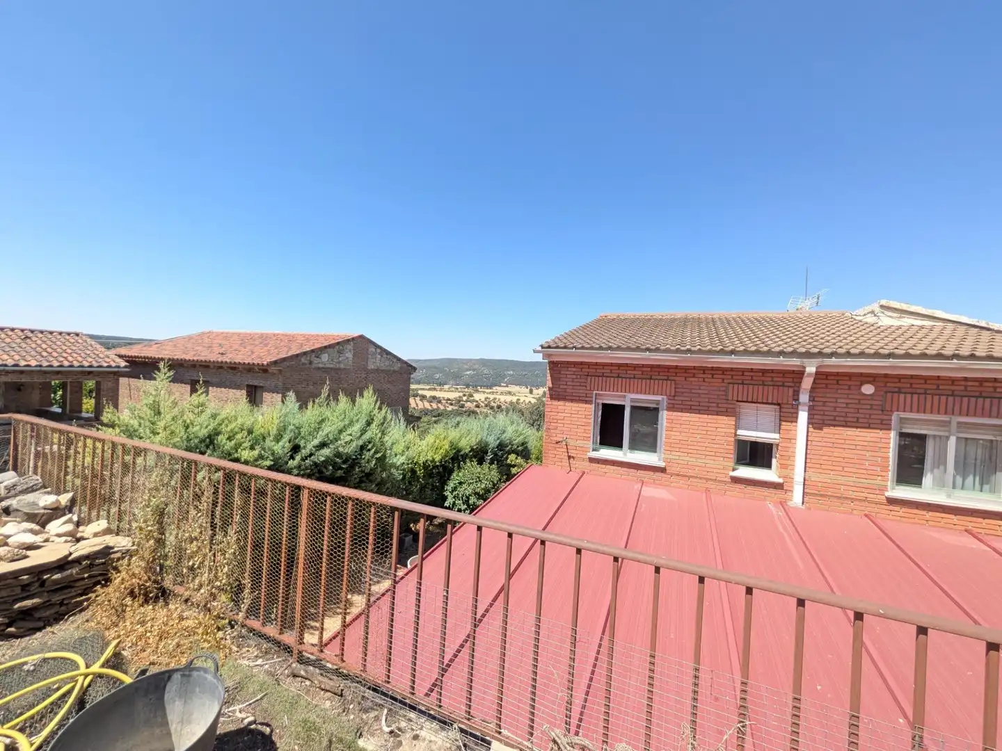 Vista exterior de Casa o chalet en venta en Fuentenovilla con Calefacción y Terraza