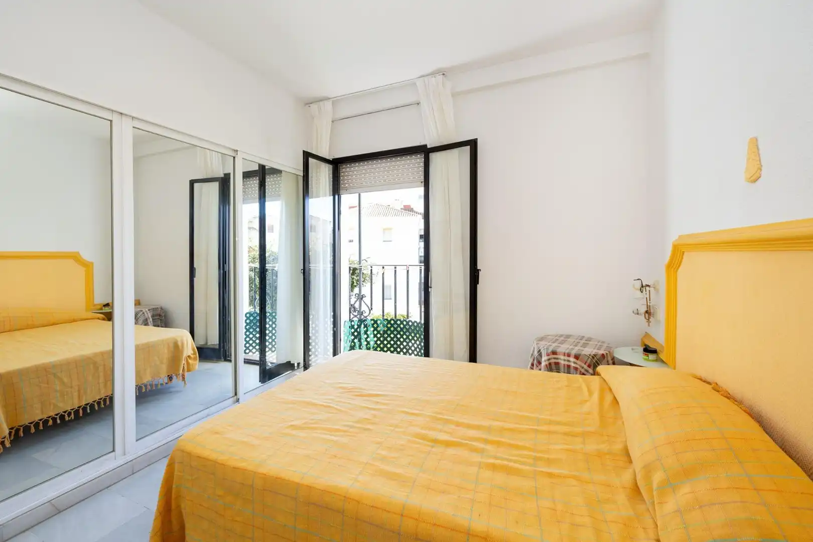 Schlafzimmer von Einfamilien-Reihenhaus zum Verkauf in Motril mit Klimaanlage, Möbliert und Balkon