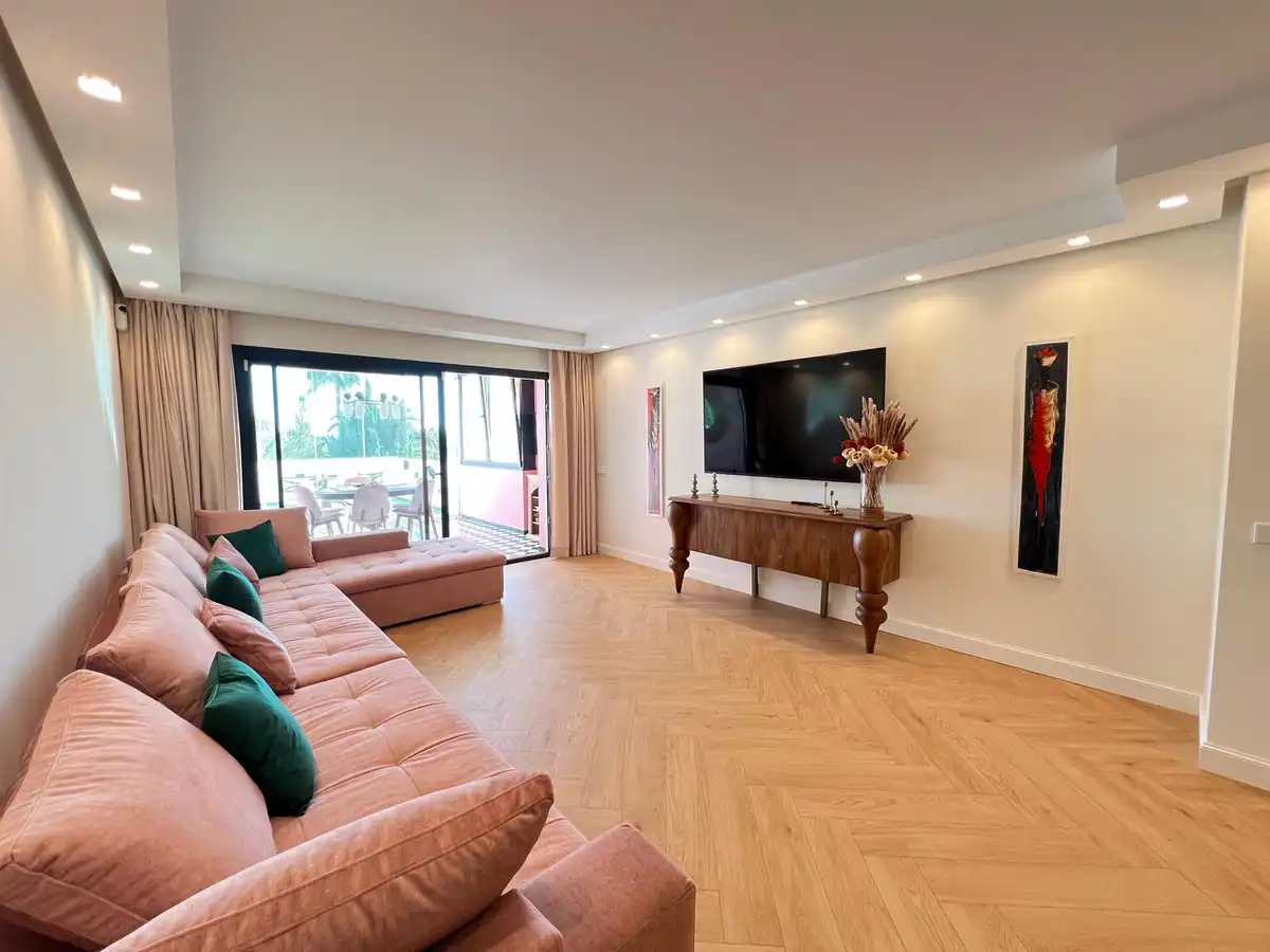 Sala d'estar de Apartament de lloguer en Marbella amb Aire condicionat, Calefacció i Moblat